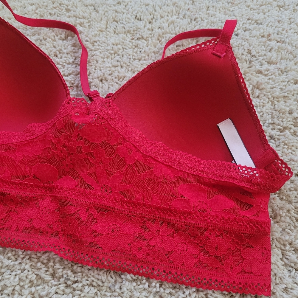 Victoria's Secret Bralette Red Lace Racerback Lined Wireless M - Picture 8 of 10